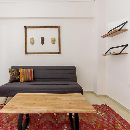 A Modern 2-Bedroom Apartment Near Areios Pagos Atenas Exterior foto